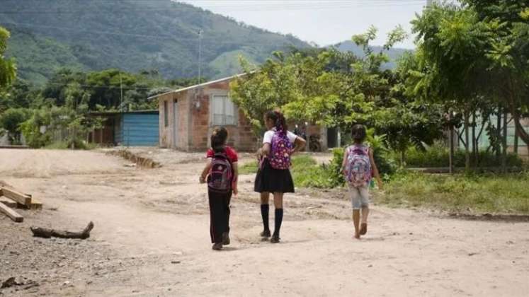 Se espera que los estudiantes reciban a los maestros entre hoy y la próxima semana. 