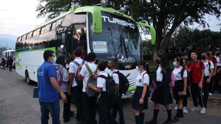 Los estudiantes serán recogidos a las 5:30 de la mañana. / Foto Cortesía