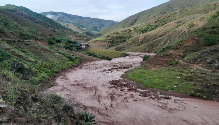Campesinos de Villa Caro temen una avalancha ante el represamiento de la laguna./ Fotos La Opinión.