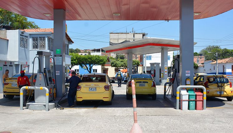 El gasto diario de gasolina, en promedio, es de $60.000, señalan los taxistas./ Foto Leonardo Favio Oliveros/La Opinión