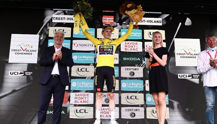 El danés Jonas Vingegaard (Jumbo-Visma), sigue de líder en el Dauphiné.