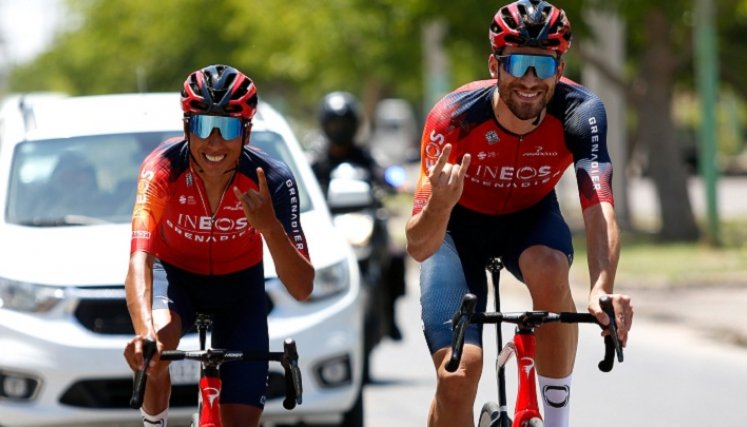 Egan Bernal y Daniel Martínez (Ineos Grenadiers), en un último examen de cara al Tour de Francia.