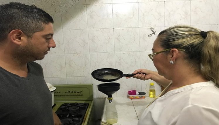 La iniciativa de recolectar los aceites usados de las cocinas en Ocaña ya tiene detractores./ Foto: Cortesía