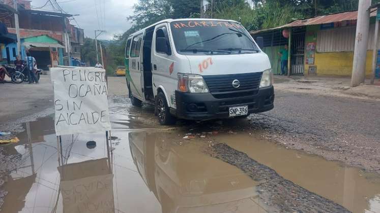 Conductores de Ocaña solicitan al alcalde invertir los recursos aprobados para recuperar calles./ Foto: La Opinión.