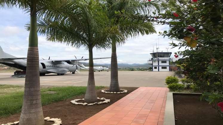 Ante la emergencia vial los dirigentes proponen reactivar los vuelos desde el aeropuerto local.