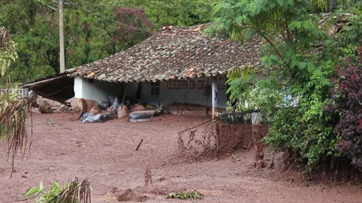 Unas 70 personas fueron evacuadas hasta el puesto de salud del centro poblado para la atención de primeros auxilios./Fotos Cortesía.