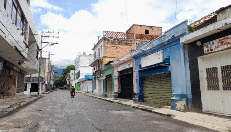 Comercios en Táchira se ven abandonados