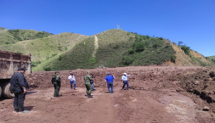 Los gremios económicos de Norte de Santander analizaron los efectos de la avalancha en el sector El Tarrita de Ábrego./ Foto: Cortesía.