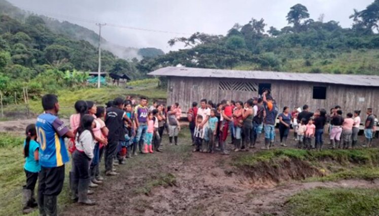 Unos 1.400 indígenas desplazados en Ricaurte, Nariño por combates