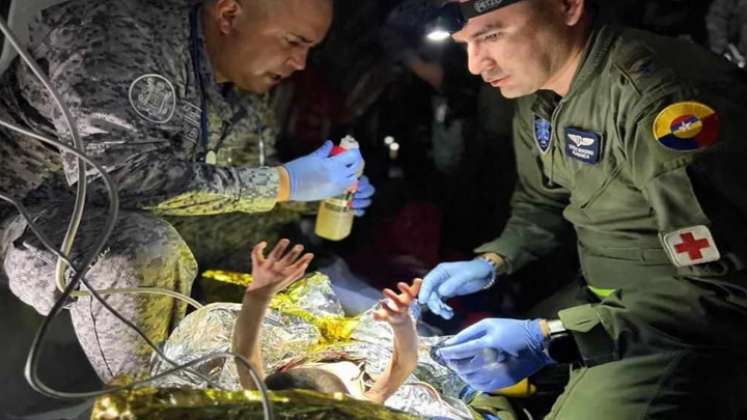 Niños rescatados en el Guaviare reciben atención médica.