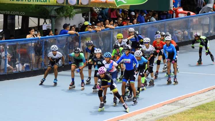  Un alto nivel de competencia se vio en la Copa de patinaje interdepartamental.