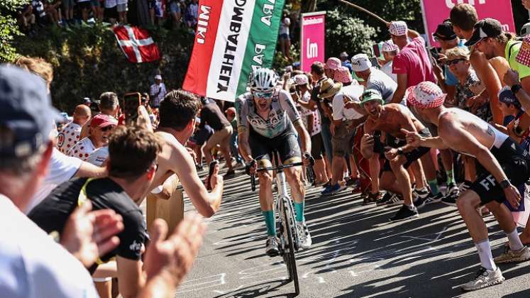 Wout Poels (Bahrain-Victorius), sorprendió a todos en la etapa 15 del Tour.