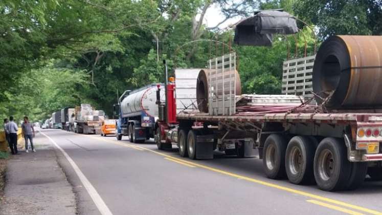 Piden a los conductores tomar vías alternas, pues solo están dando paso para casos especiales./Foto Cortesía / La Opinión 