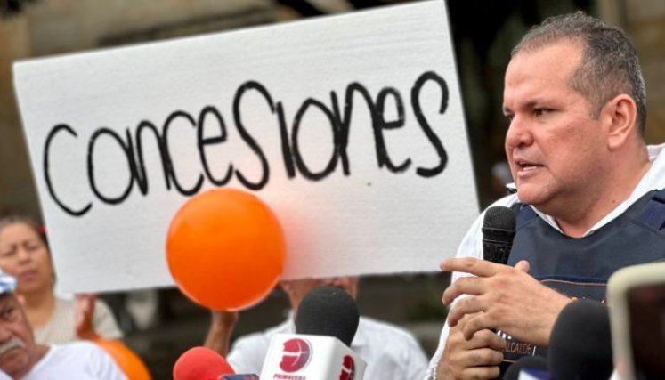 Carlos Jaimes se inscribió ante la Registraduría para competir por la Alcaldía de Cúcuta./Foto cortesía