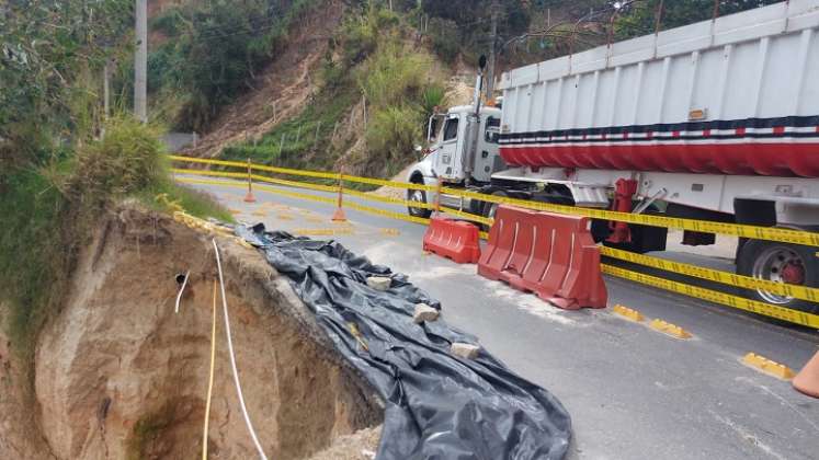 Invías asegura que se trabaja a todo vapor para habilitar el paso en El Tarrita. Foto Cortesía