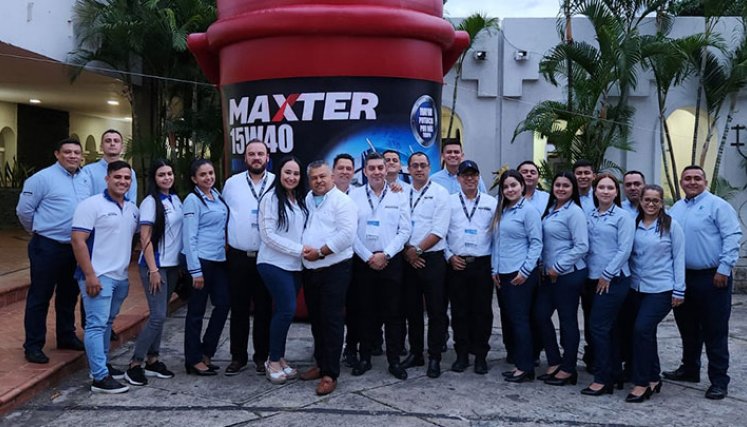 Segundo seminario Inversiones Kzajo - Lubricantes Maxter. En la foto: directivos y colaboradores. / Foto: Juan Pablo Cohen