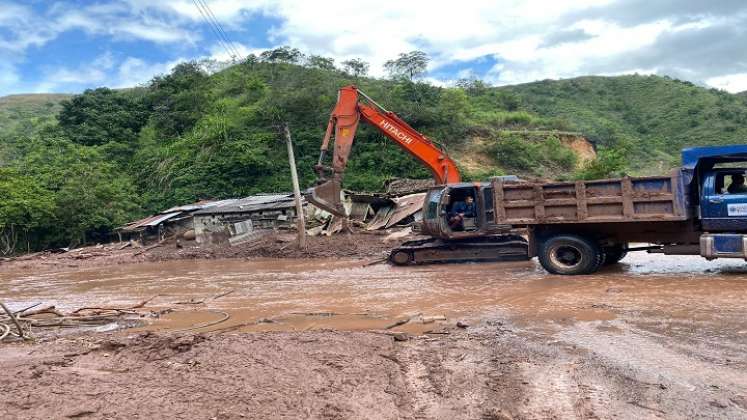 Invías asegura que se trabaja a todo vapor para habilitar el paso en El Tarrita. Foto Cortesía