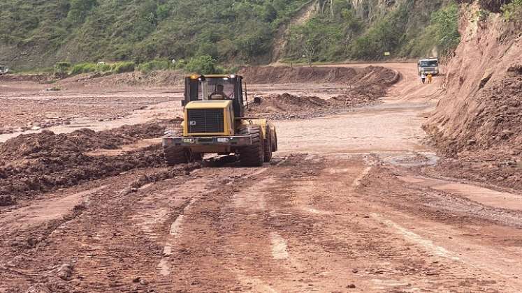 Hasta finales de agosto, o principios de septiembre, sería habilitado el paso provisional en la carretera Ocaña-Cúcuta. /Foto: Cortesía.