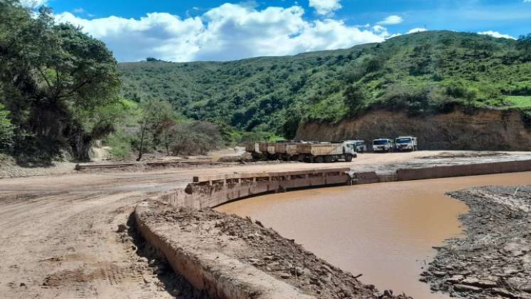 Hasta finales de agosto, o principios de septiembre, sería habilitado el paso provisional en la carretera Ocaña-Cúcuta. /Foto: Cortesía.