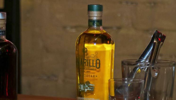 La autorización se revocó específicamente para el Aguardiente Amarillo de Manzanares de 24°.  / Foto: Industria Licorera de Caldas