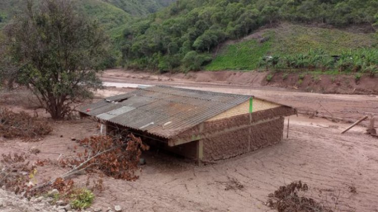 En este estado quedó la escuela de la vereda Brisas de Los Ríos/Foto Jorge Gutírez/La Opinión