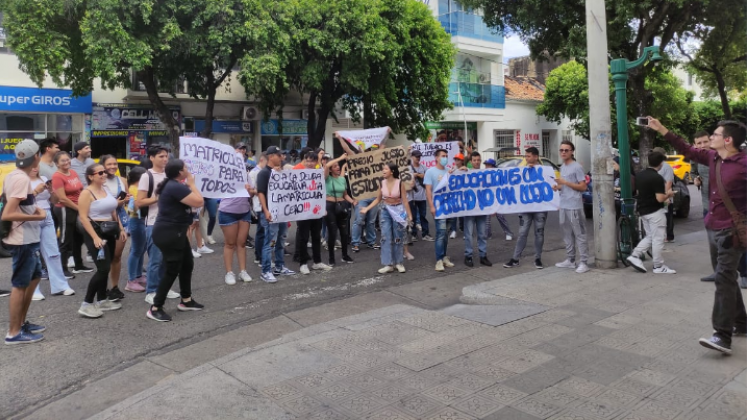 Estudiantes en la Gobernación