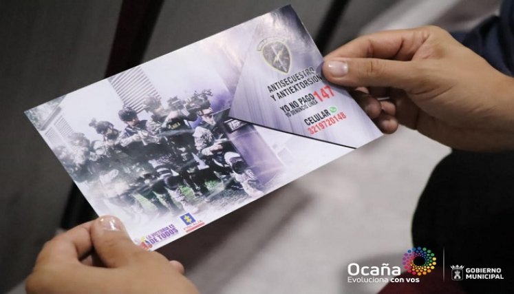 El grupo Gaula entregó recomendaciones a los comerciantes para mitigar la extorsión y el secuestro./Fotos Cortesía