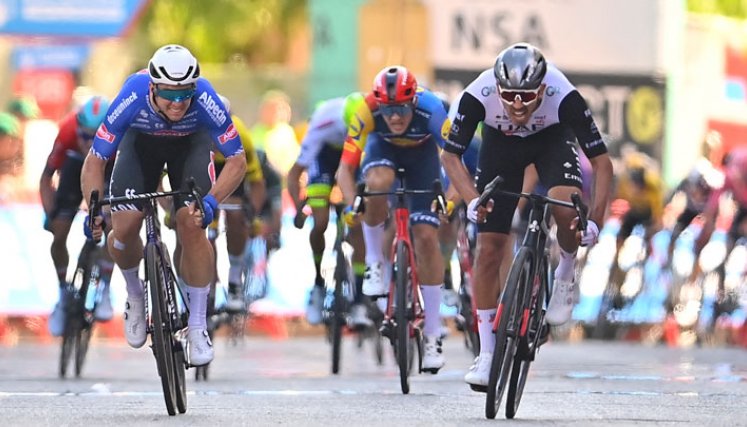 Groves vs. Juan Sebastián Molano, Vuelta a España. 