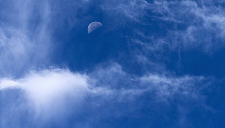 Luna.