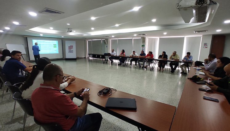 En la sesión de la Alianza Logística Regional (ALR) los líderes gremiales expresaron sus inquietudes./ Foto La Opinión