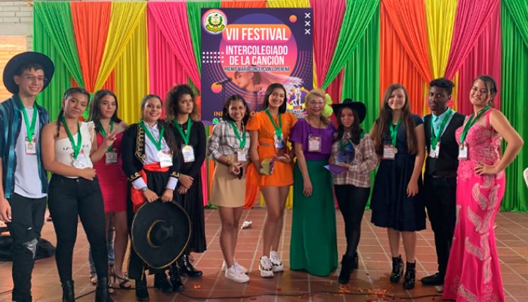 Festival Intercolegiado de la Canción, colegio María Concepción Loperena.