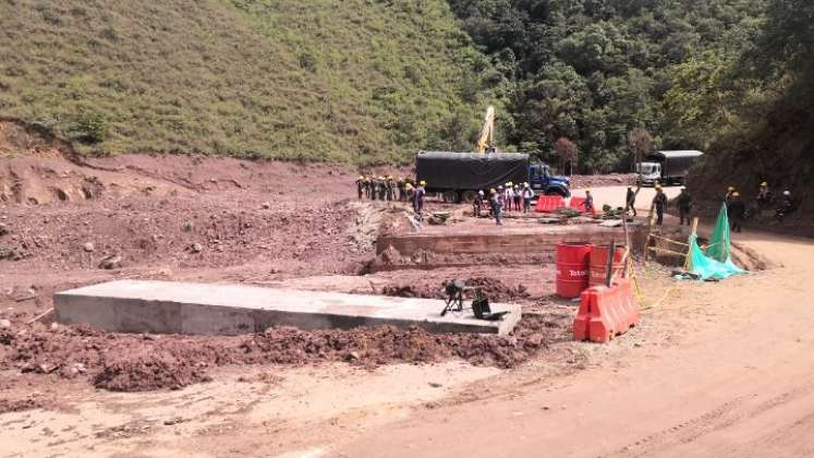 Ayer se iniciaron labores en el puente El Turco/Foto cortesía/La Opinión