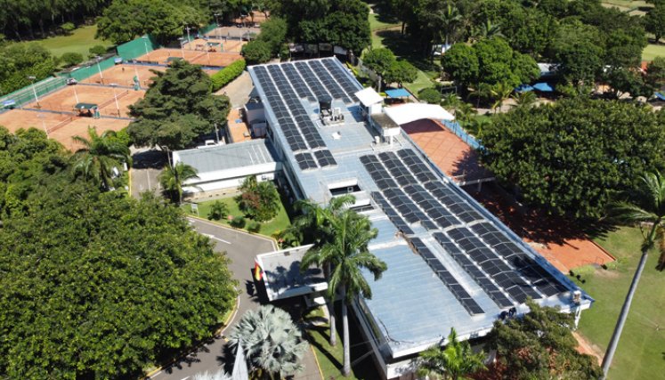 Cúcuta le apuesta a la energía solar con 240 paneles en el Tennis Golf Club