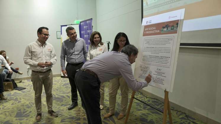 El evento se desarrolló en el Hotel Holiday Inn. Delegados de la ANI, el Mintransporte, la IFC y la Financiera de Desarrollo Nacional estuvieron presentes. / Fotos: Cortesía/ La Opinión