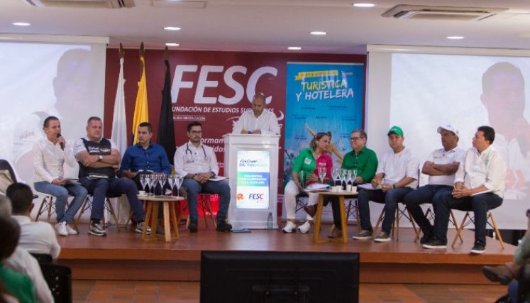 Los aspirantes a la Alcaldía hablaron sobre turismo e hicieron un pacto para priorizar a este sector./Foto Juan Pablo Cohen-La Opinión