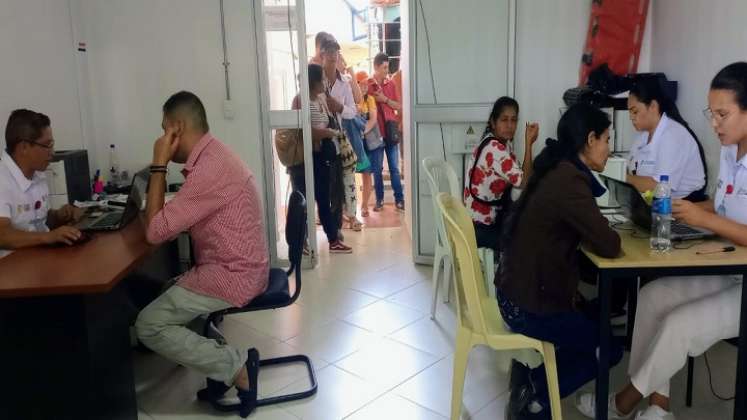 La población del Catatumbo en condiciones de vulnerabilidad recibe cartas de indemnización / Foto: Cortesía