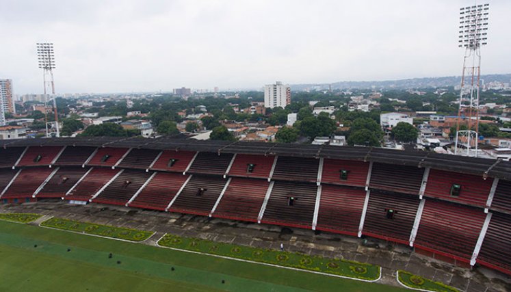 Estadio General Santander, luminarias. 