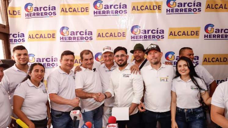 Los candidatos que fueron avalados por la Liga de Gobernantes al Concejo y la Asamblea anunciaron su apoyo al empresario y candidato a la Alcaldía, Juan Carlos García-Herreros./ Foto cortesía