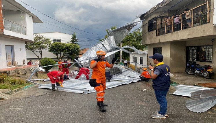 Este martes se inicia la entrega de las ayudas humanitarias a los damnificados de la ola invernal en Ocaña./ Foto: Cortesía.