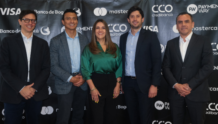 De izquierda a derecha: Felipe Acevedo (vicepresidente de Mastercard para Colombia), Ricardo Zambrano (Presidente de Credibanco), Adriana Cárdenas (Gerente General para Visa en Colombia), Giovanny Vellojin (CEO Payments Way Solutions) y Óscar Bernal (Vicepresidente de Tecnología Banco de Bogotá).