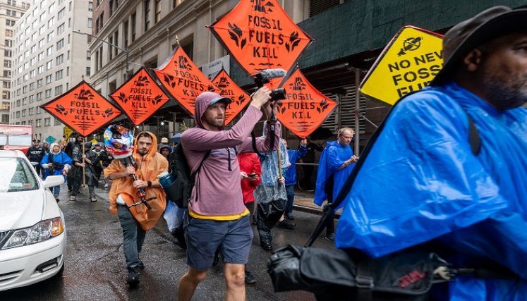protestas en Nueva York contra los combustibles fósiles