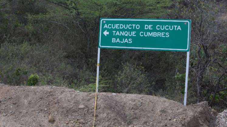 Ruta hacia los megatanques de Los Patios/Foto Juan Pablo Cohen/La Opinión