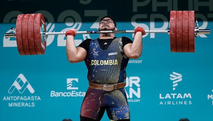 El pesista colombiano Rafael  Cerro, se consagró en los Juegos Panamericanos de Chile. 
