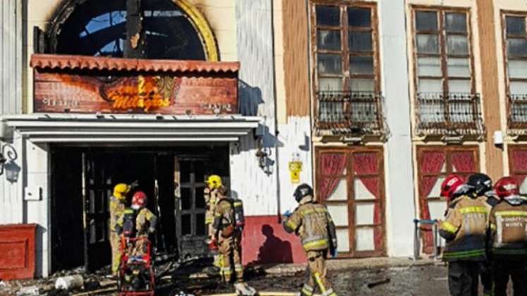 Unidades de rescate siguen en la búsqueda de víctimas en la discoteca Fonda Milagros: Foto AFP