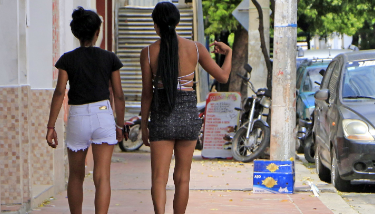 Las mujeres jóvenes son aquellas de 14 a 26, según MinSalud