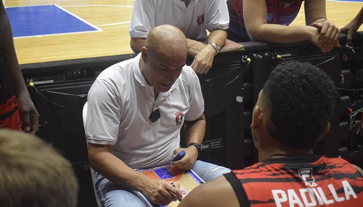 Marcelo Zubirán técnico uruguayo de Motilones del Norte.