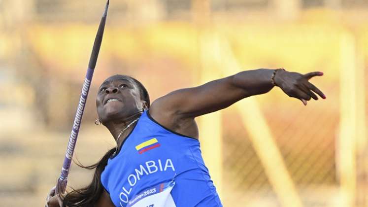  La lanzadora de jabalina, Flor Denis sorprendió con su medalla de oro.