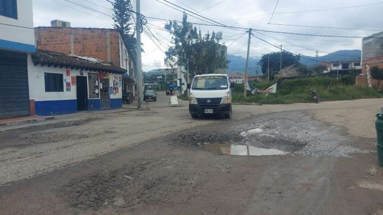 Luego de una larga espera por fin se recupera una de las vías de acceso a Ocaña.