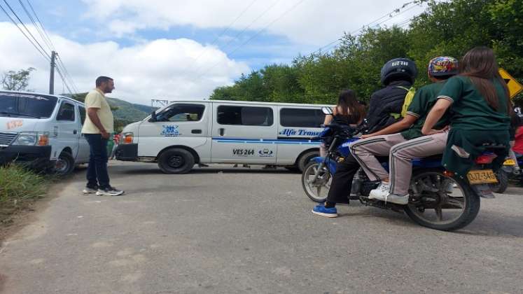 Los transportadores adelantan jornadas de protesta ante la adjudicación de una ruta. /Foto La Opinión