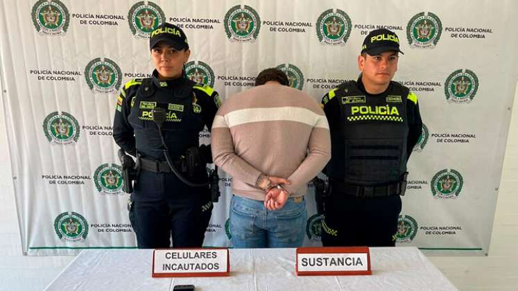 Por desmayo de varias estudiantes, capturan a profesor que les vendía las drogas